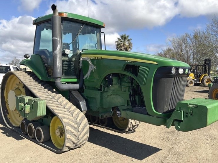john-deere-8520t-image-1