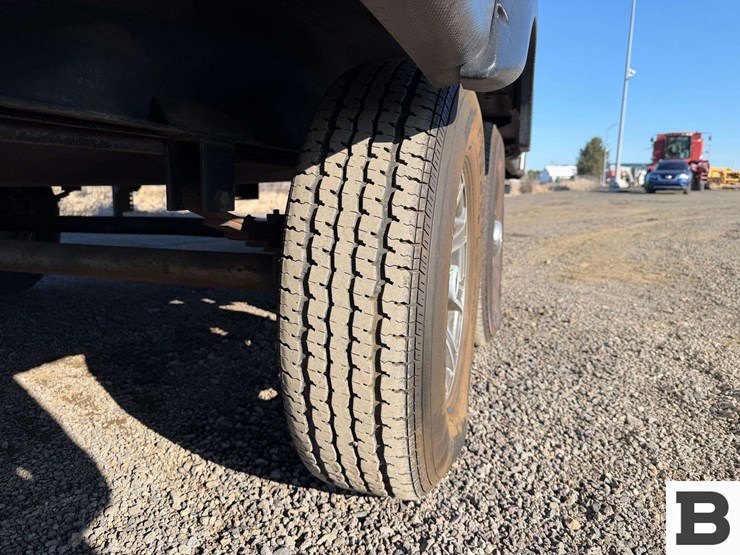 2018-keystone-sprinter-5th-wheel-trailer-image-20