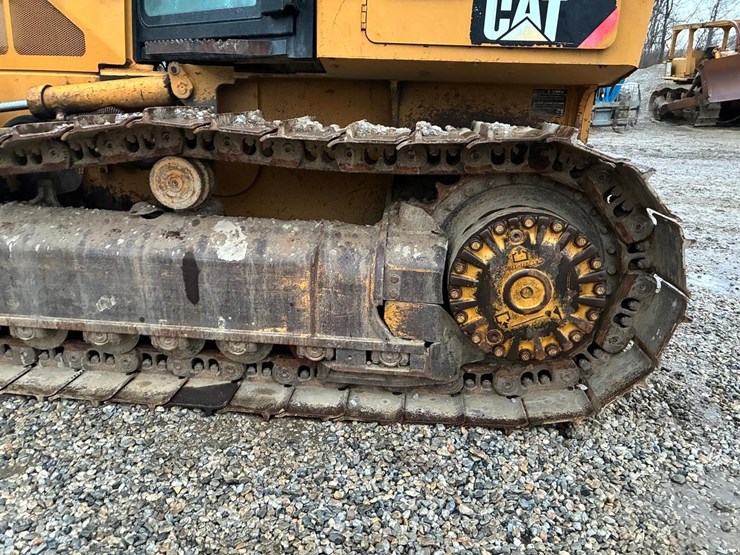 caterpillar-d5k-xl-image-13