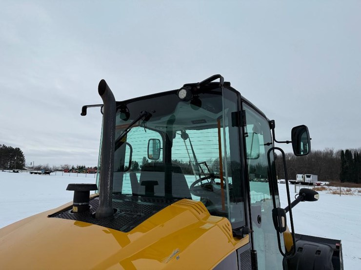 caterpillar-906m-image-23