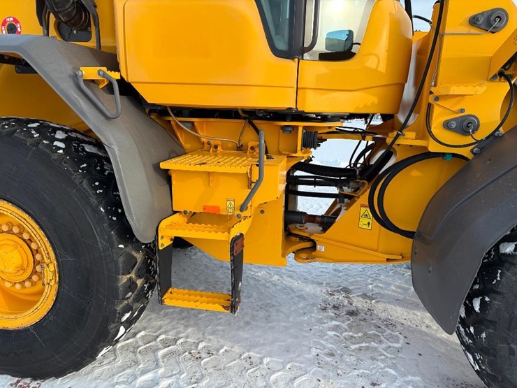 2015-volvo-l90g-image-12