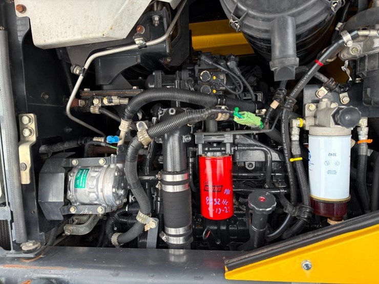 komatsu-wa320-7-image-24