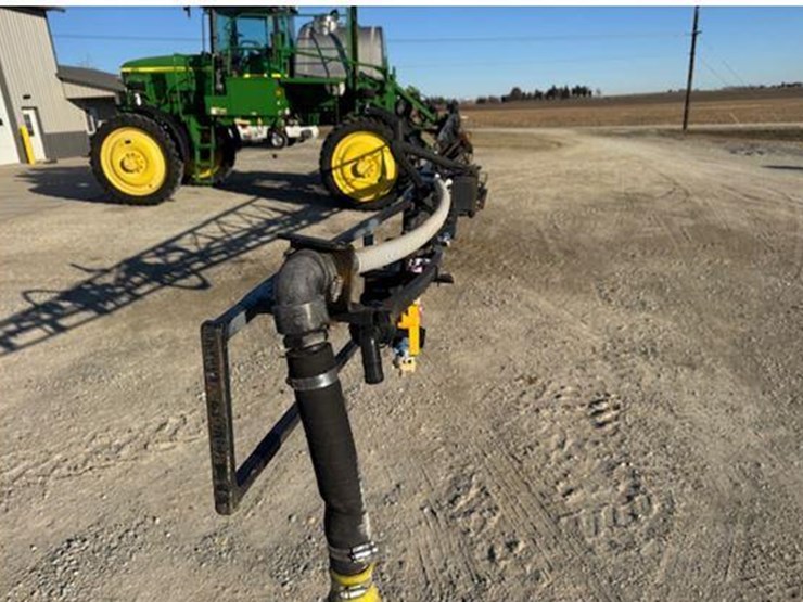 2004-john-deere-4710-image-38