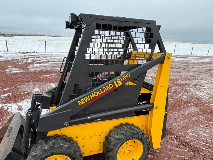 new-holland-ls120-image-10