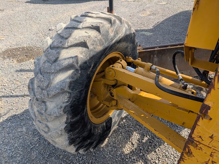 caterpillar-120m-image-11