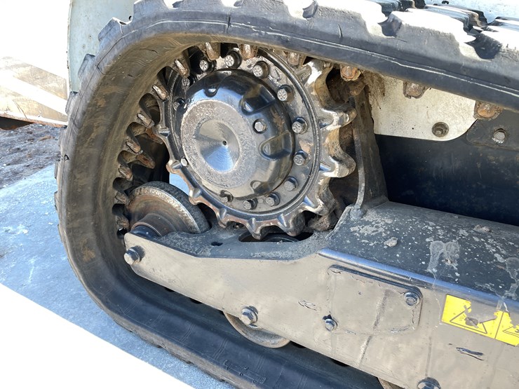 2022-bobcat-t450-image-36