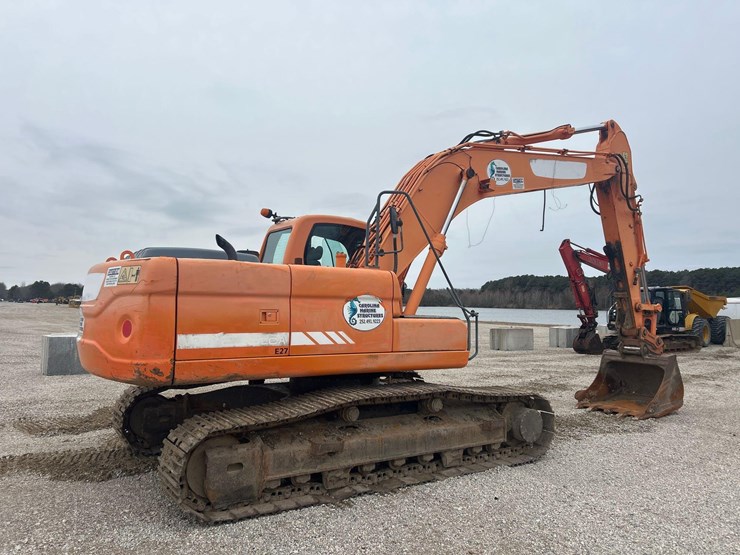 2014-doosan-dx225-lca-image-3