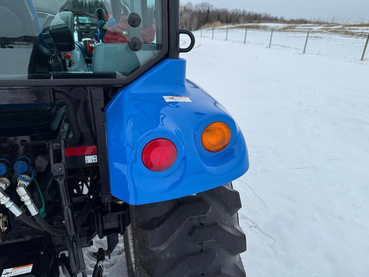 new-holland-boomer-37-image-31