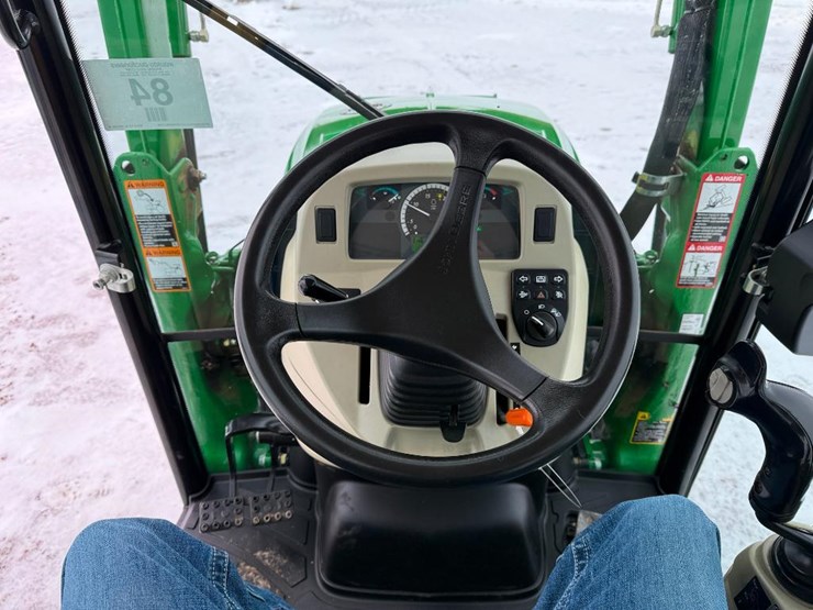 john-deere-3033r-image-55