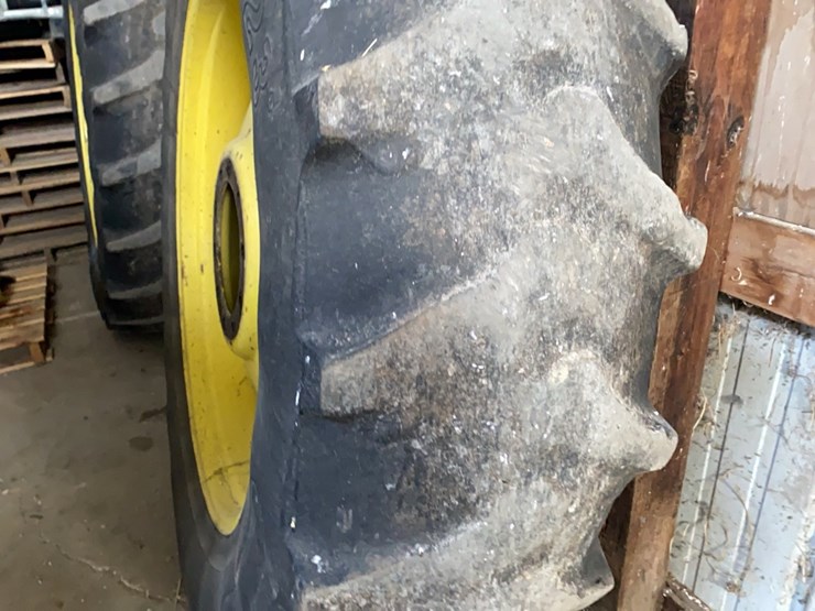 john-deere-10-image-3