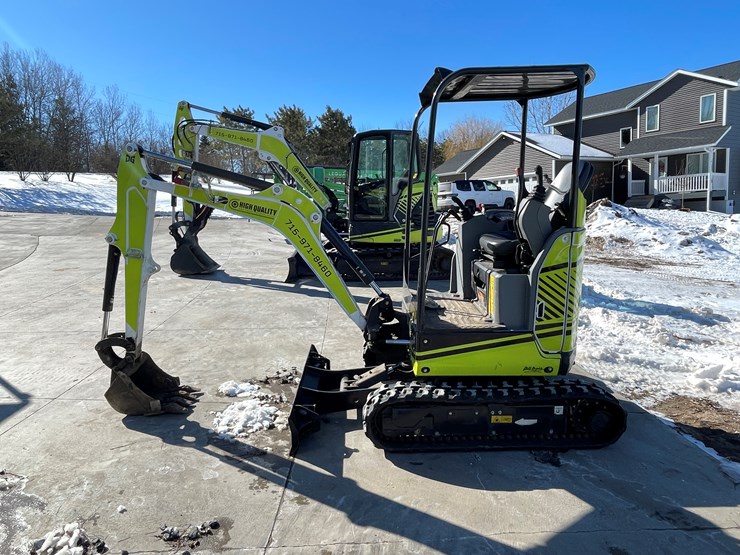 2022-bobcat-e20-image-8