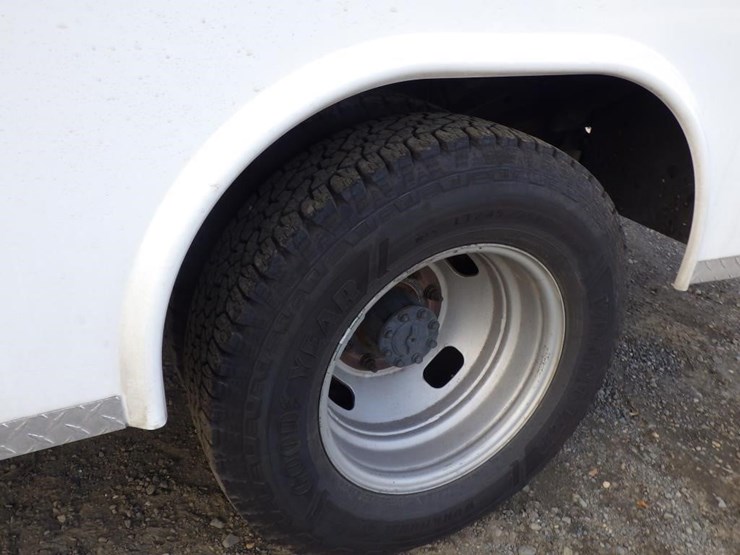 2016-ford-f350-image-14