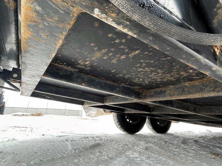 #135-•-2022-rock-line-products-air-tow-ground-loading-enclosed-trailer-(has-wi-title)-image-20