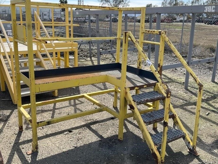 6'x4'x32"-steel-catwalk-platform-image-1