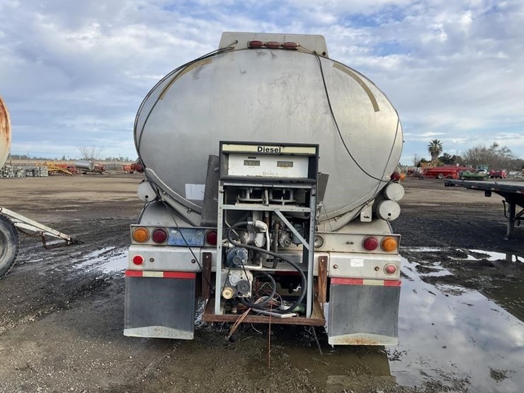 (dmv)-clough-4000g-alu.-tanker-trailer-image-6