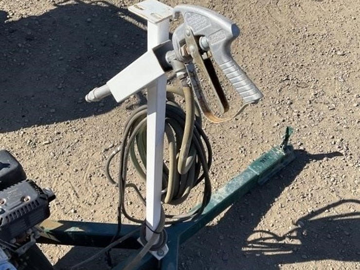 pbm-200g-poly-tank-pull-strip-sprayer,-20'-image-9