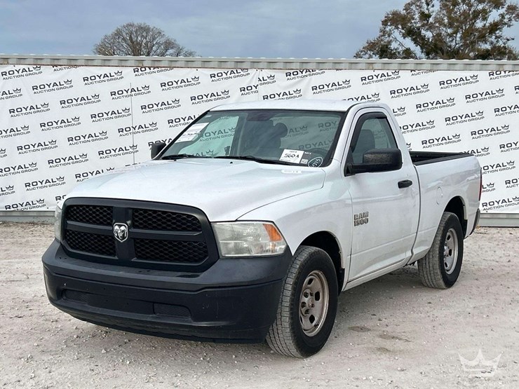 2015-dodge-1500-image-1