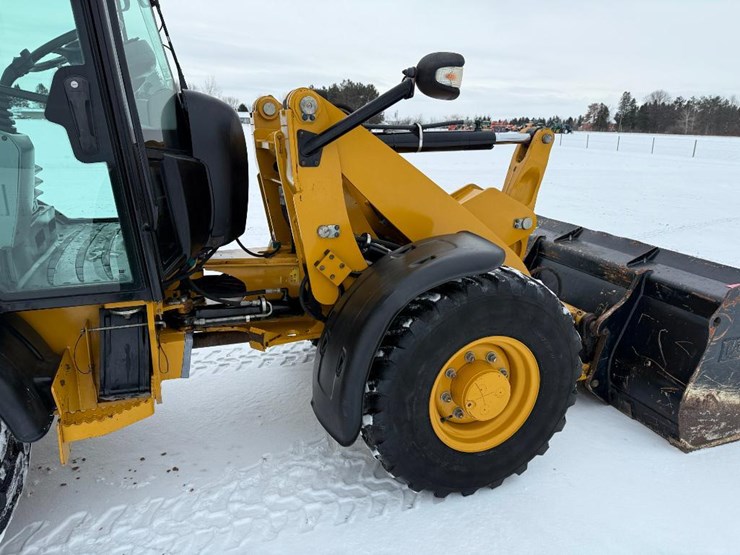 caterpillar-906m-image-36