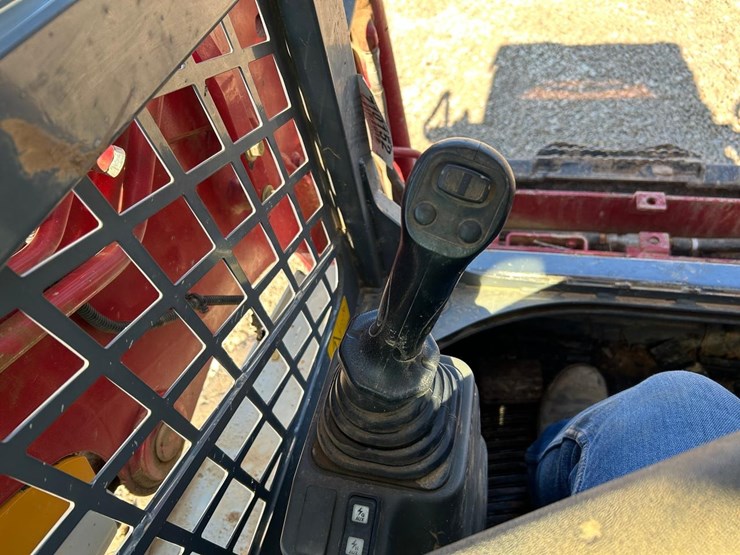 2018-takeuchi-tl6r-image-23