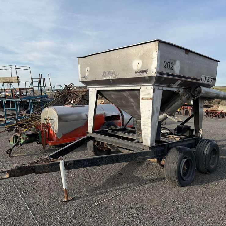 Willmar Seed Tender Trailer