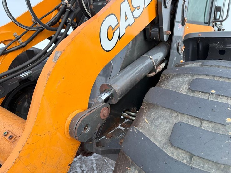 2019-case-621g-xt-image-40