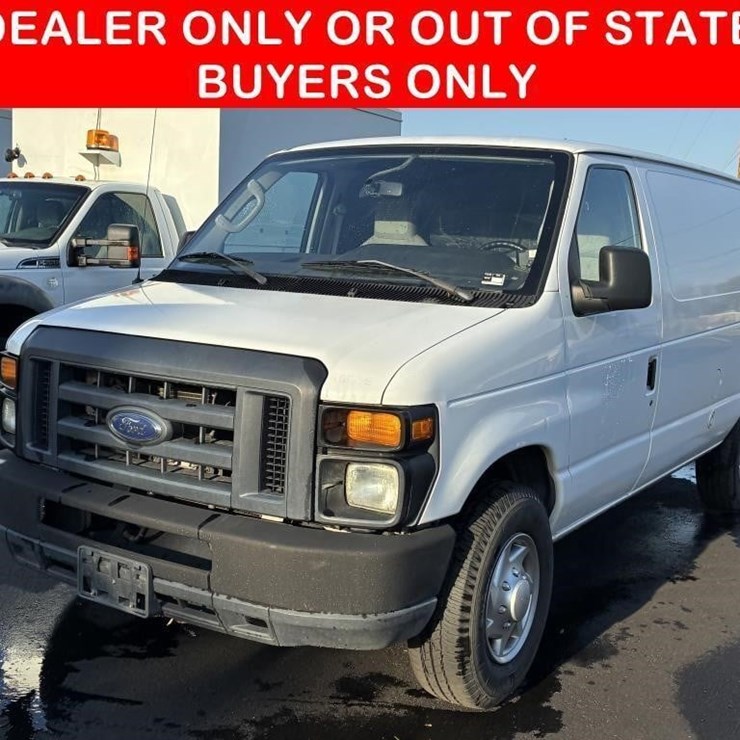 2010 FORD E350