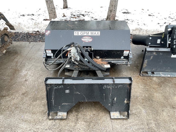 #4903-•-virnig-48"-mini-skid-steer-mount-hydraulic-broom-image-2