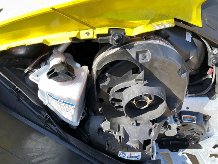 #203-•-2022-ski-doo-renegade-sport-600-efi-snowmobile-(sells-with-bill-of-sale-only)-image-40