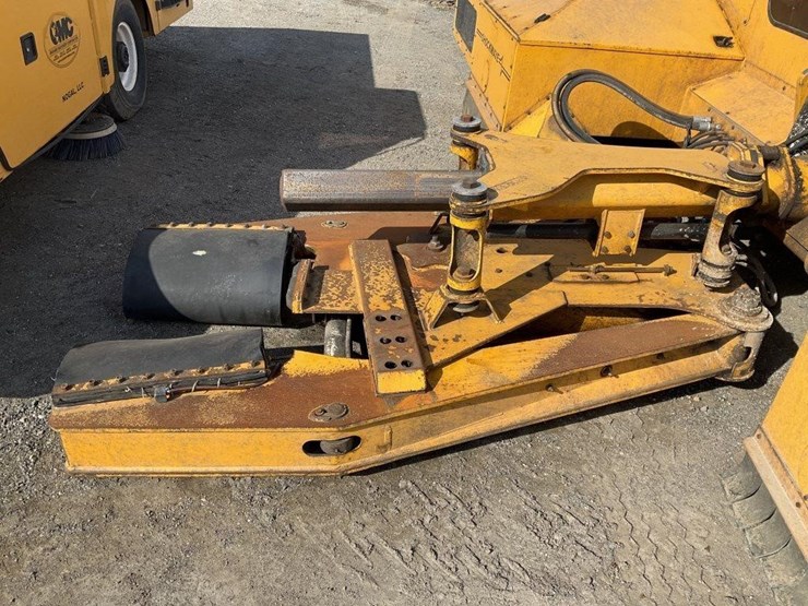 omc-sprint-side-shooter-s.p.-orchard-shaker-image-9