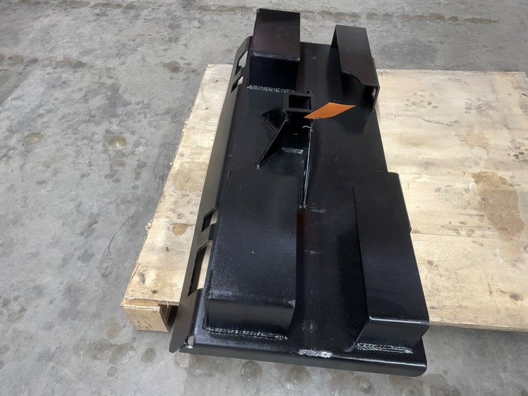 #2483-•-skid-steer-receiver-hitch-plate-with-chain-buckets-image-8
