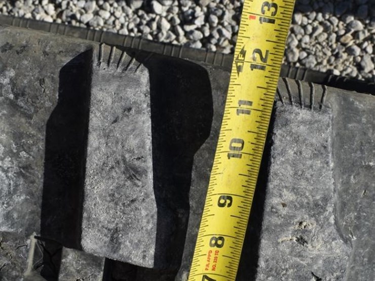 2021-deere-26g-image-41