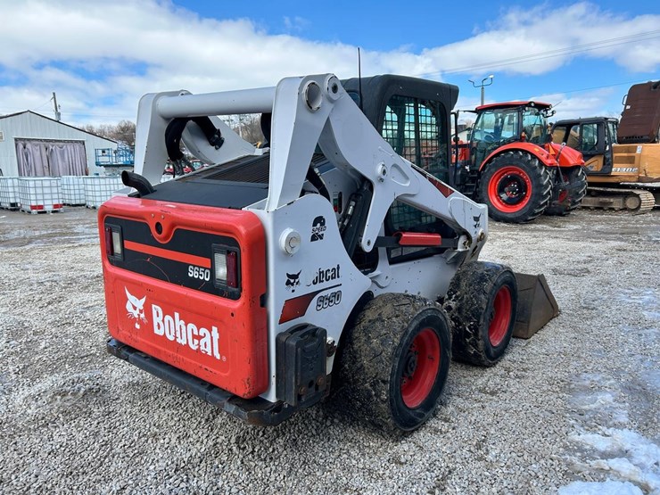 2018-bobcat-s650-image-4