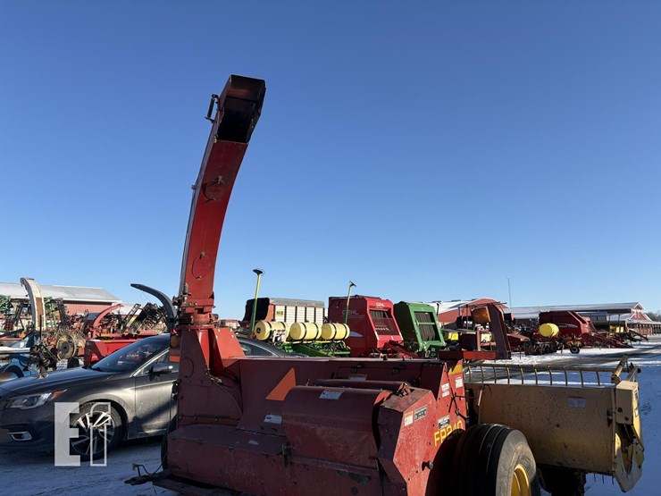 new-holland-fp240-image-6