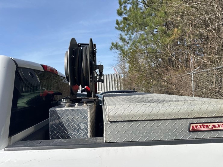 2015-chevrolet-silverado-2500-image-9