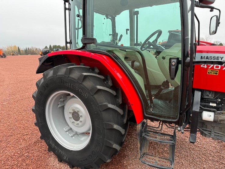 massey-ferguson-4707-image-21