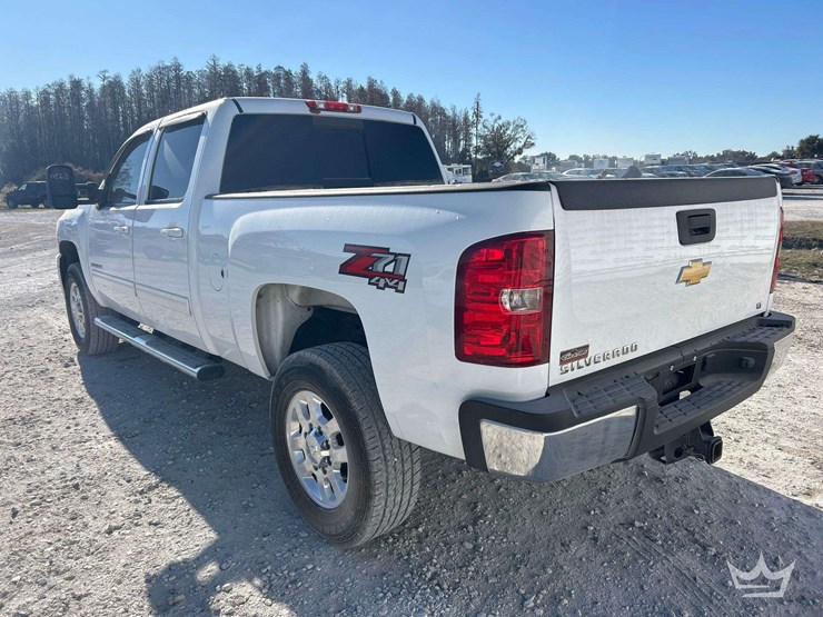 2014-chevrolet-silverado-2500hd-image-4