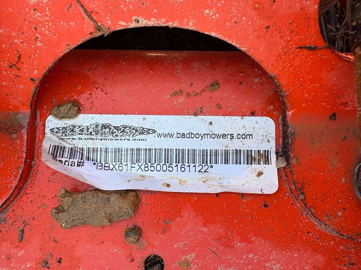 badboy-outlaw-xp-61"-zero-turn-mower-(723.8-hours)-image-20