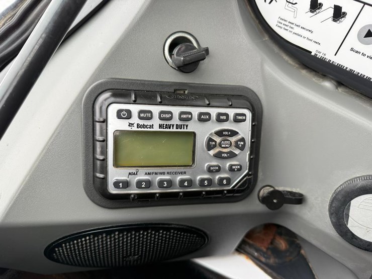 2018-bobcat-s770-image-34