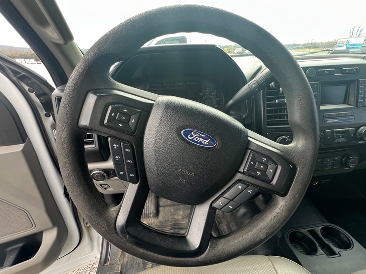 2017-ford-f150-xl-image-24