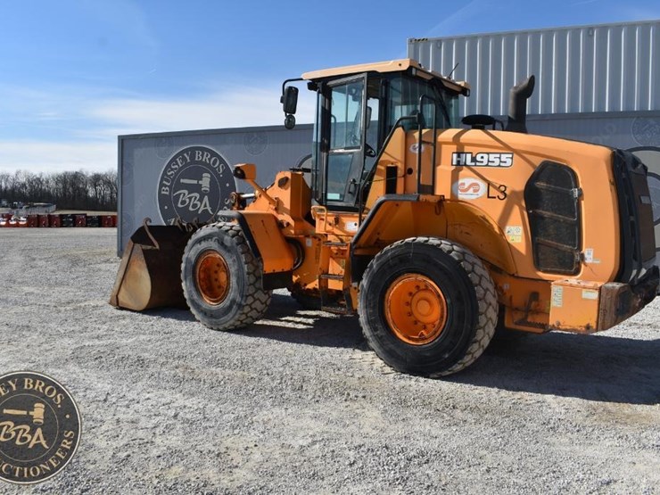 2016-hyundai-hl955-image-3