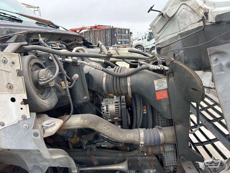 2001-ford-f650-image-8