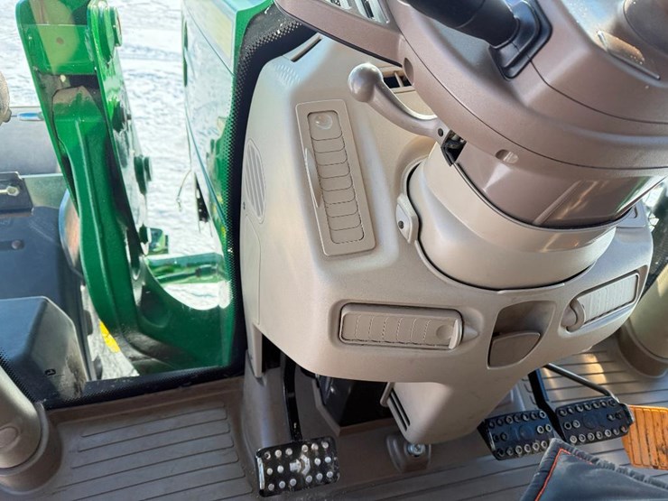 john-deere-6125r-image-71