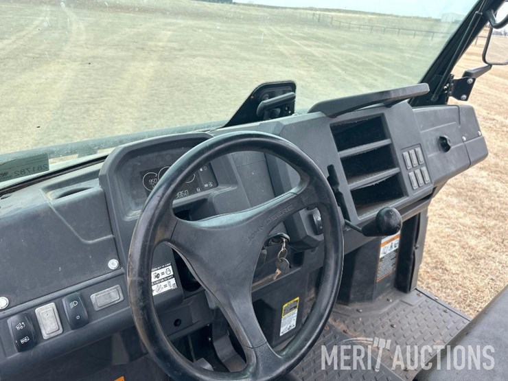 2021-john-deere-gator-image-56