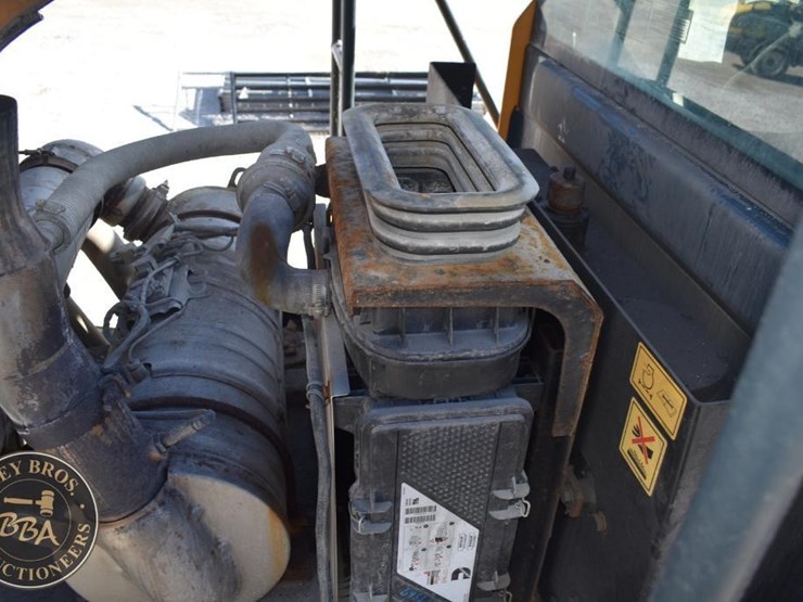 2016-hyundai-hl955-image-31