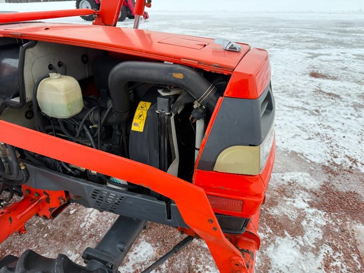kubota-la480-image-30