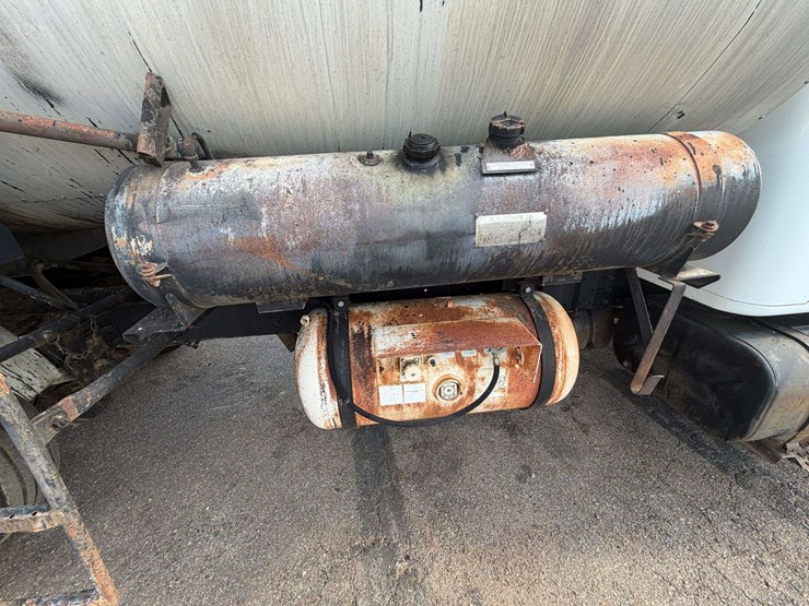 1999-international-4700-image-30