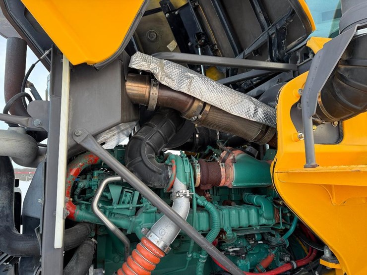 2015-volvo-l90g-image-53