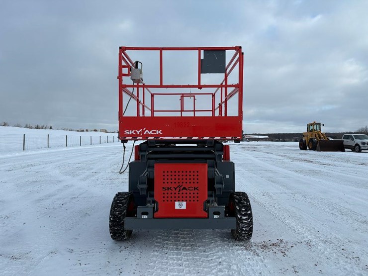 2017-skyjack-sj8841rt-image-2