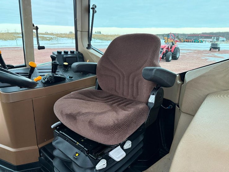 john-deere-6400-image-43