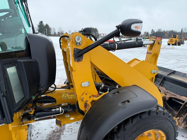 caterpillar-906m-image-37